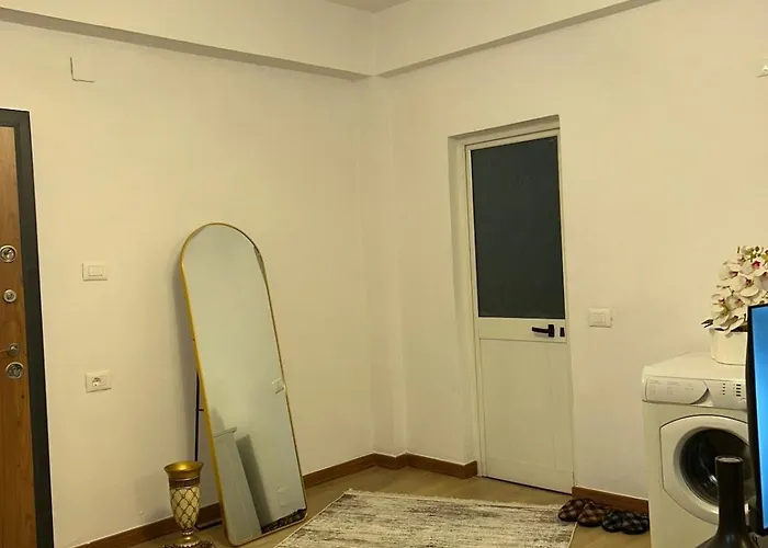 Flat In - Modern & Cozy شقة تيرانا