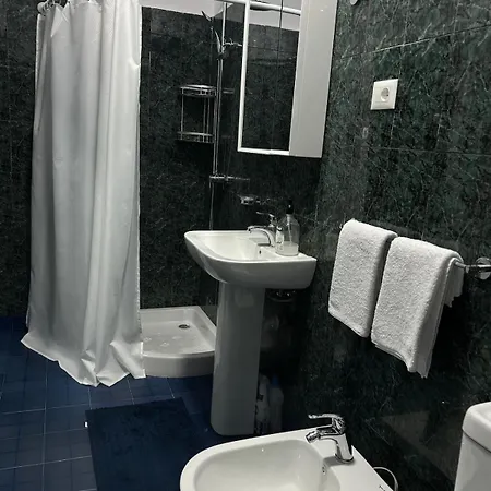 Flat In - Modern & Cozy * Tirana